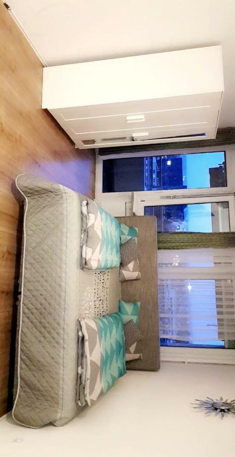 Sehr Schoene Drei Zimmer Deluex Wohnung In 진델핑겐 외부 사진